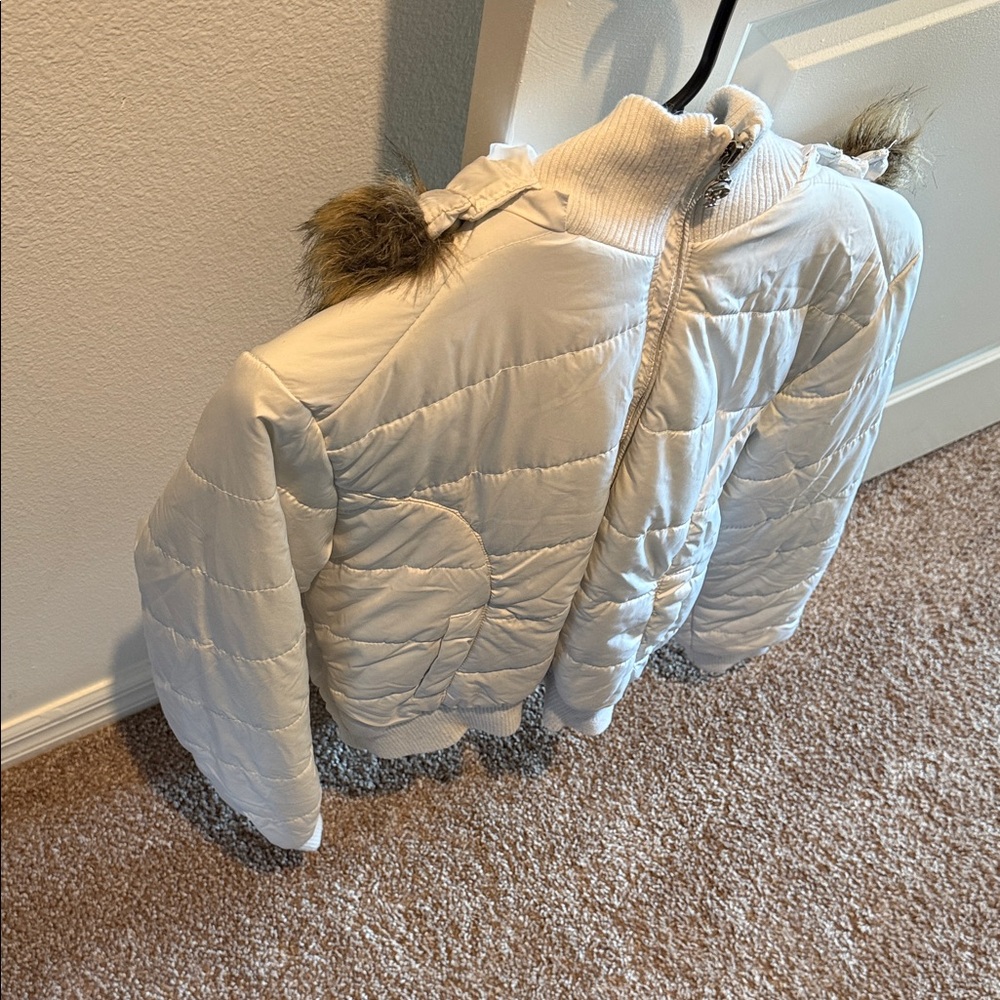 Stylish Women's Cream Quilted Puffer Jacket